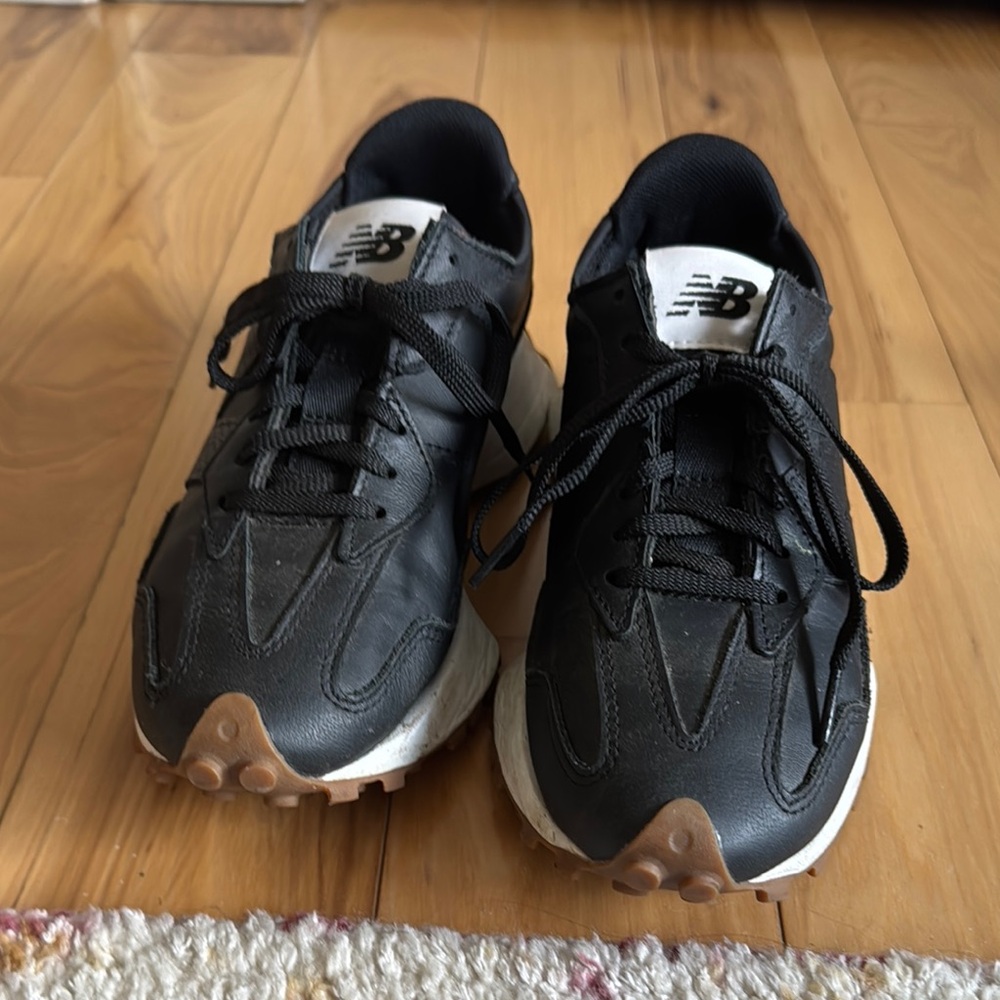 New Balance Black 327 Sneakers
